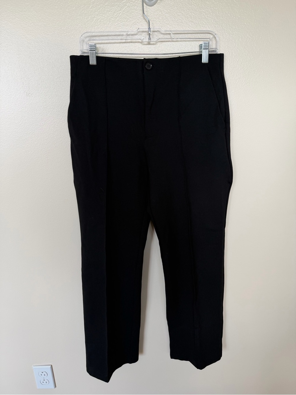BANANA REPUBLIC Straight High-Rise Ponte Pant in Black